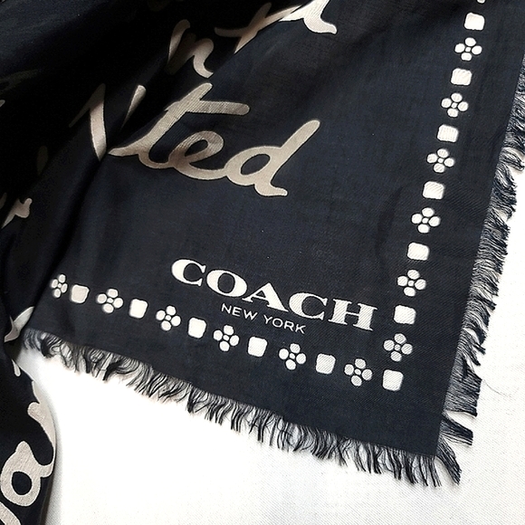 *Rare* Coach Wanted Script Woven Shawl - Picture 4 of 7
